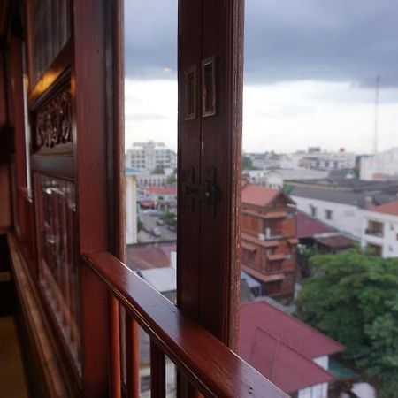 Manorom Boutique Hotel Vientiane Exterior foto