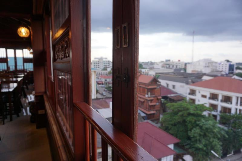 Manorom Boutique Hotel Vientiane Exterior foto